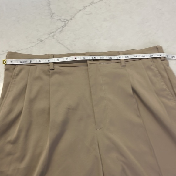 Men’s Pro Tour Khaki Slacks with Pleated Front 36x31 - Picture 6 of 9